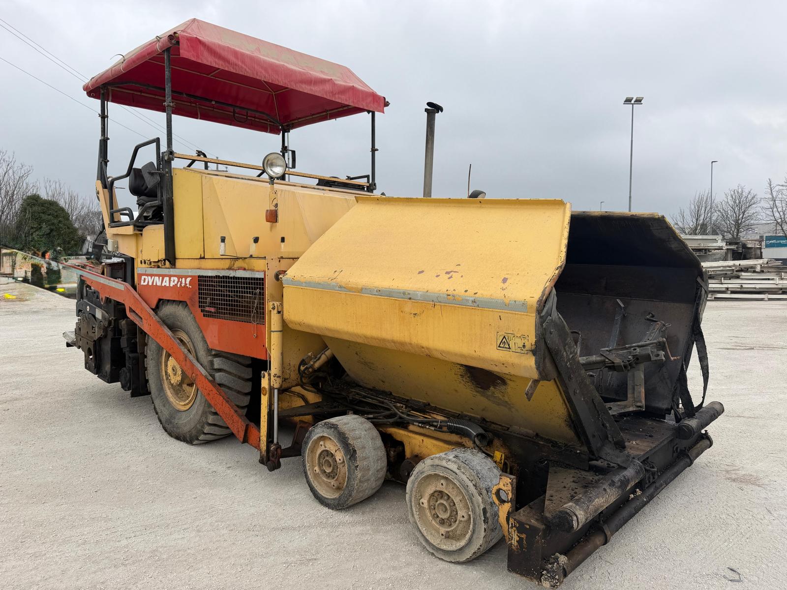 Vibrofinitrice Dynapac F121-6W