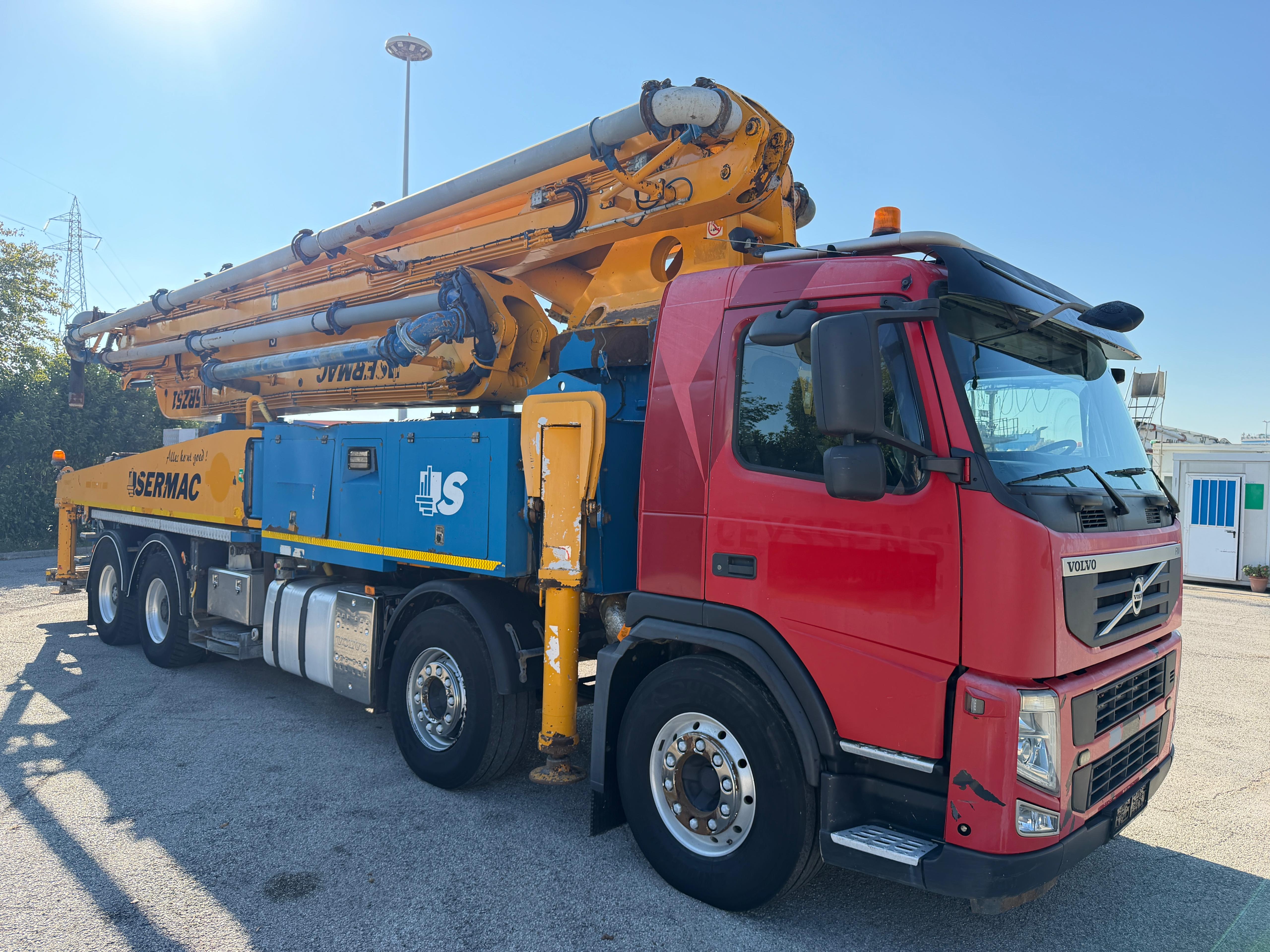 VOLVO FM460 con pompa per calcestruzzo Sermac 5RZ51